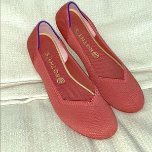 EUC retired color.  Copper rothys